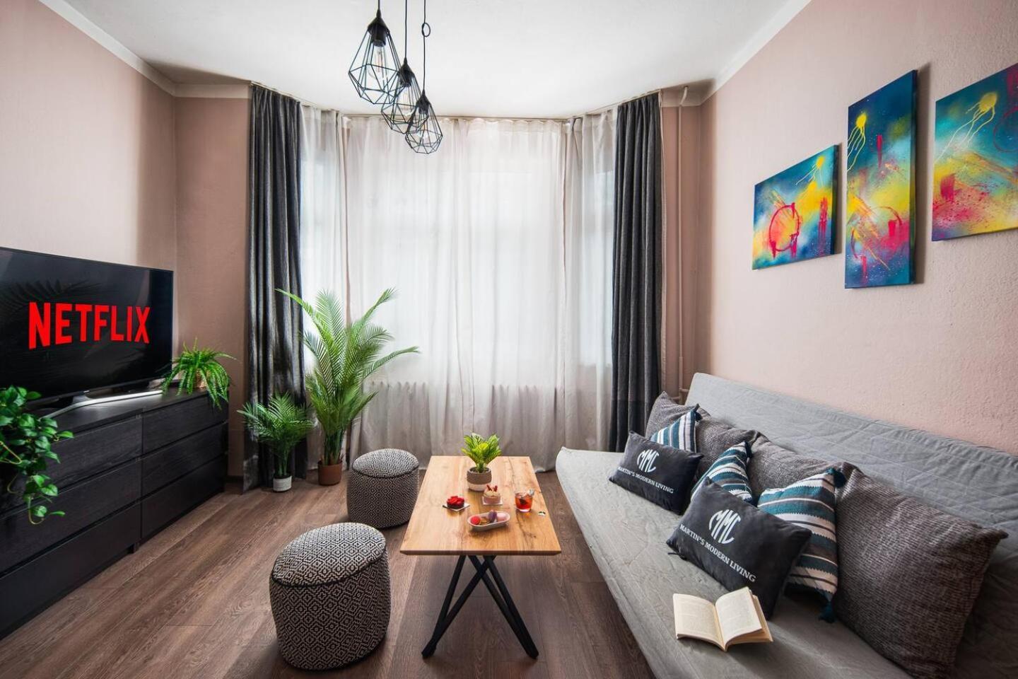 Calmness In The Busy City Center Apartament